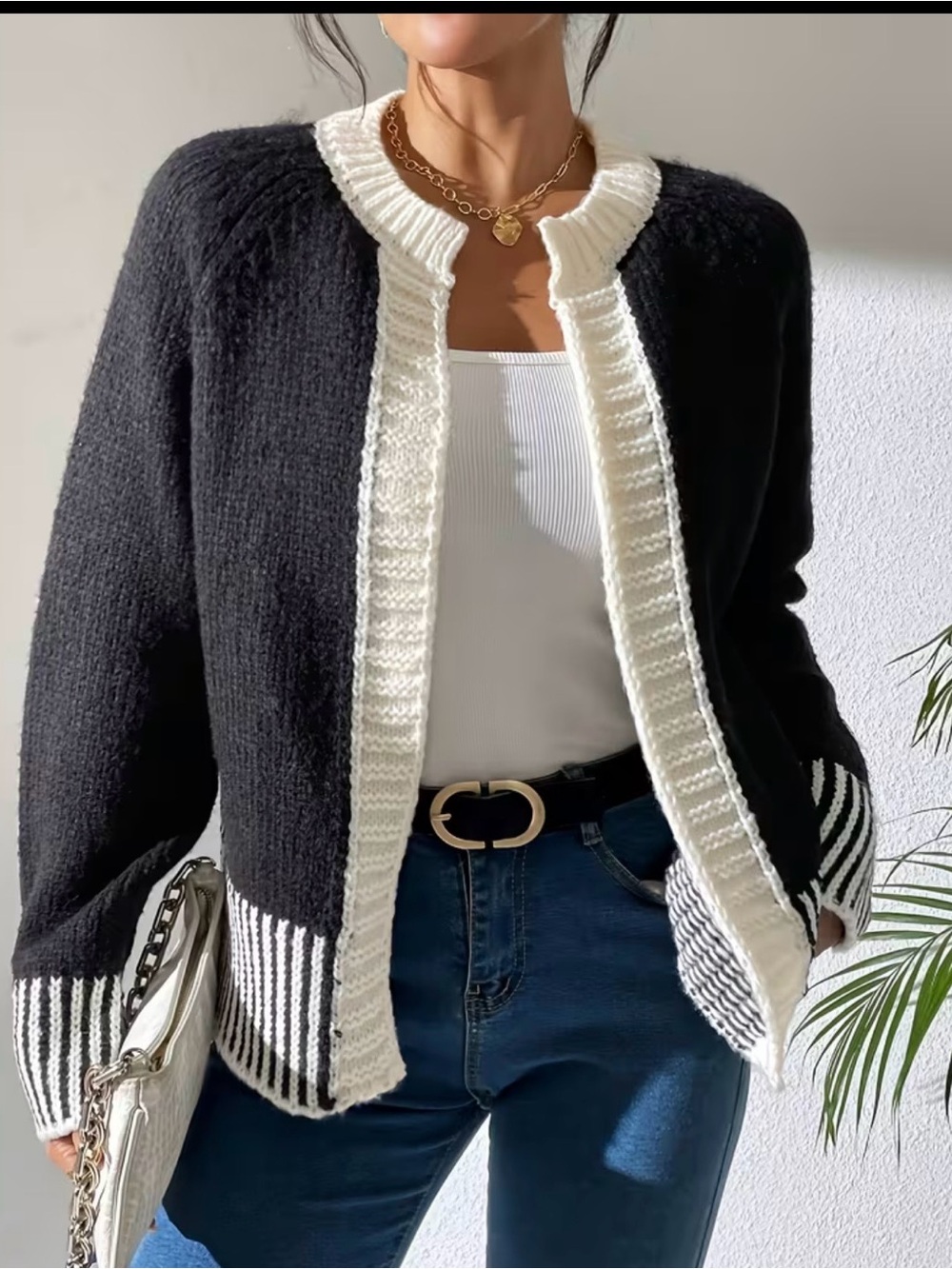Women’s French Fashion Black And White Striped Cardigan / TikTok